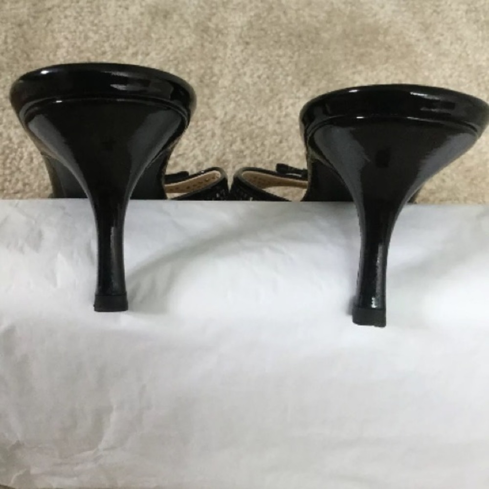 Prada - Picture 4 of 5